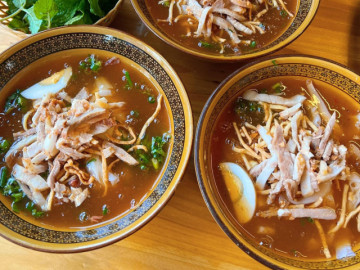 Món phở tên lạ, kỳ công chế biến nửa ngày mới 'ra lò' ở Lào Cai