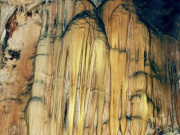 Lifestyle - Nhìn gần hang động đẹp mê hồn vừa được phát hiện ở Thanh Hoá