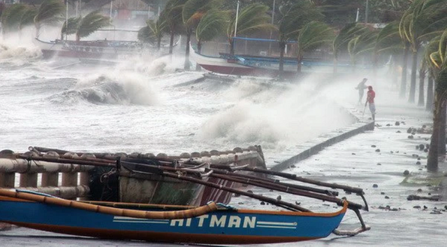 Bão số 7 sẽ thành vùng áp thấp gây mưa cho các tỉnh Quảng Nam đến Bình Định.