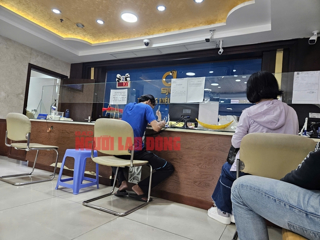 Vắng khách giao dịch tại Công ty SJC sáng nay