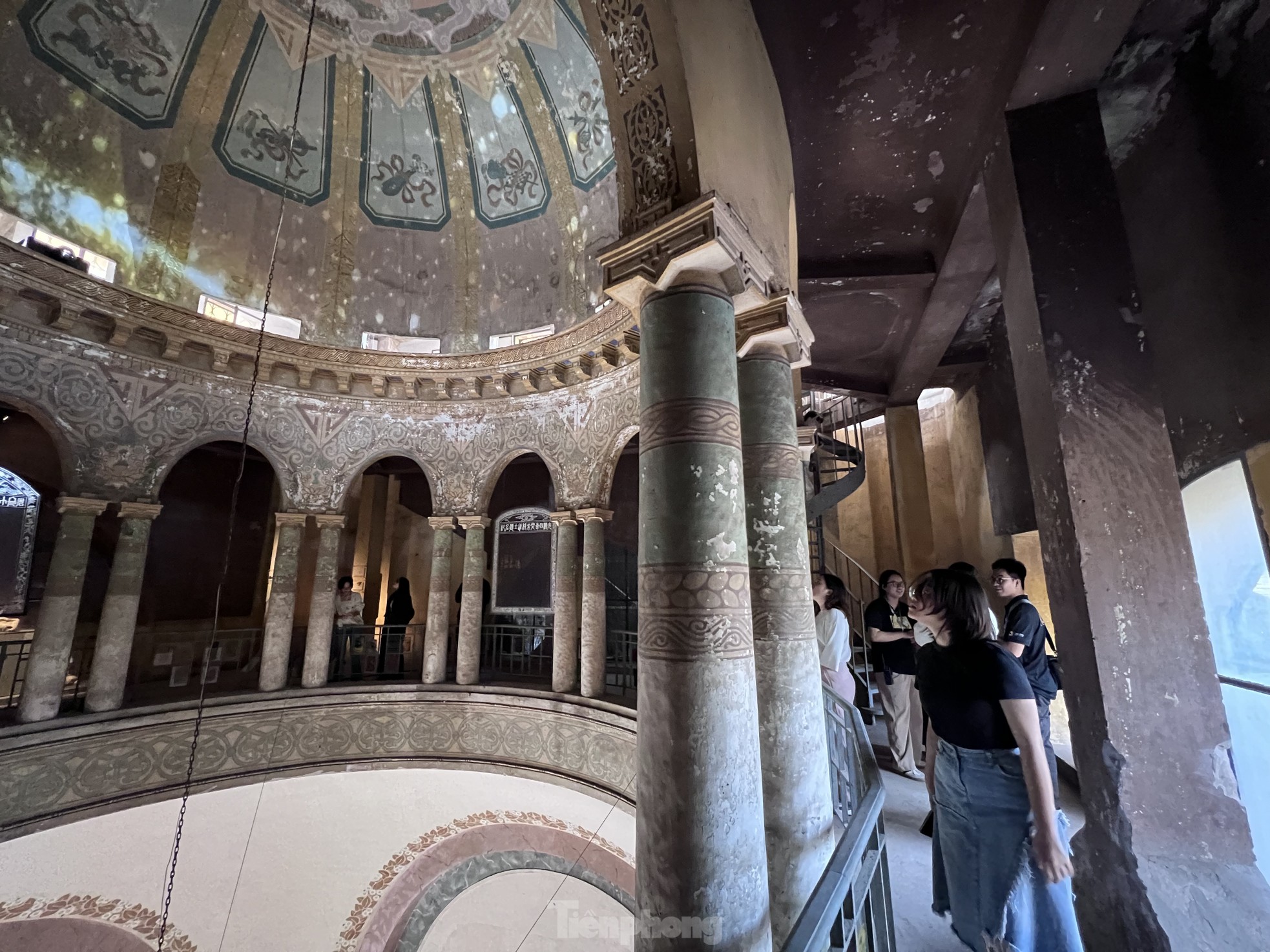 Chiêm ngưỡng hình ảnh tại thánh đường tri thức của Hà Nội - 6