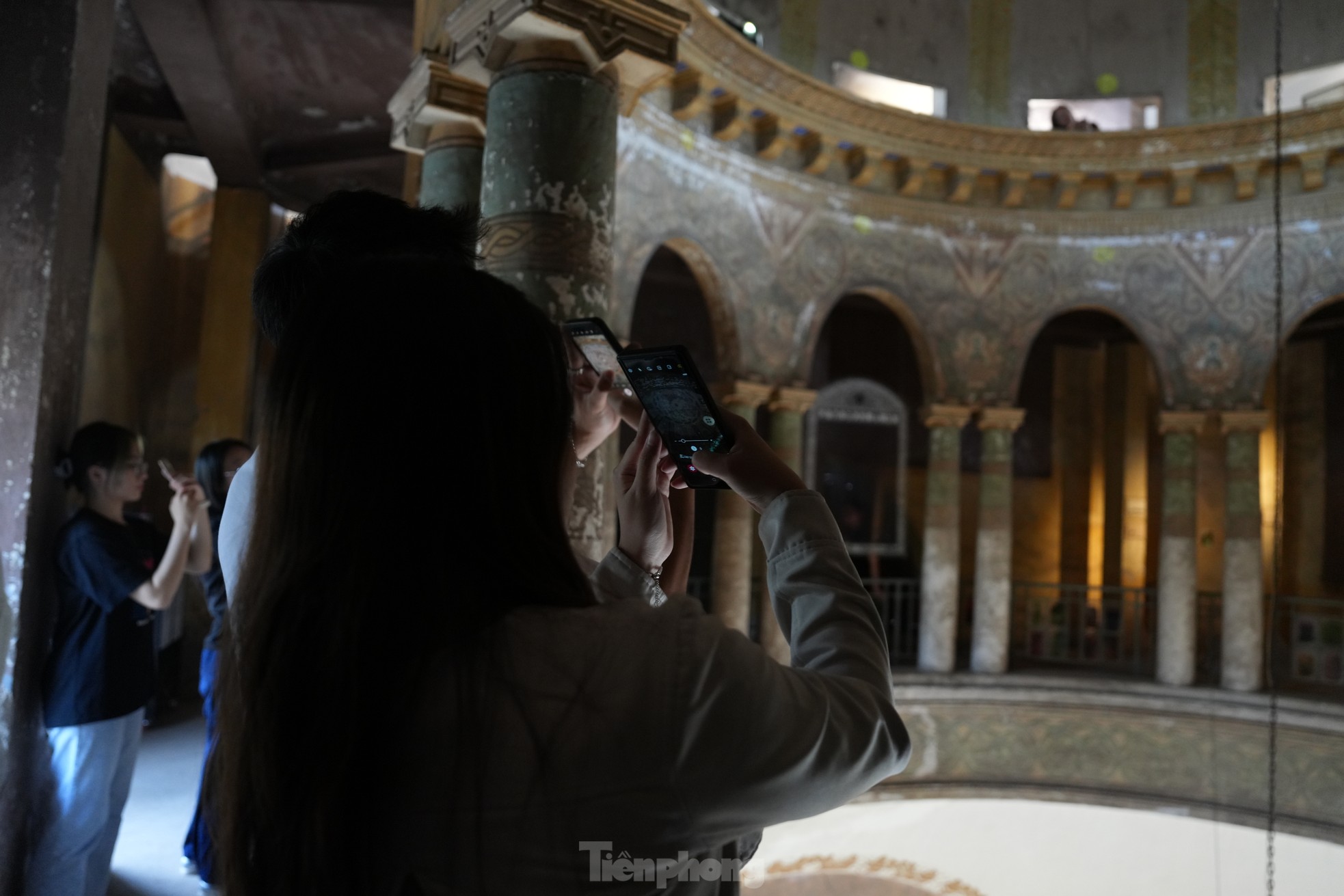 Chiêm ngưỡng hình ảnh tại thánh đường tri thức của Hà Nội - 7