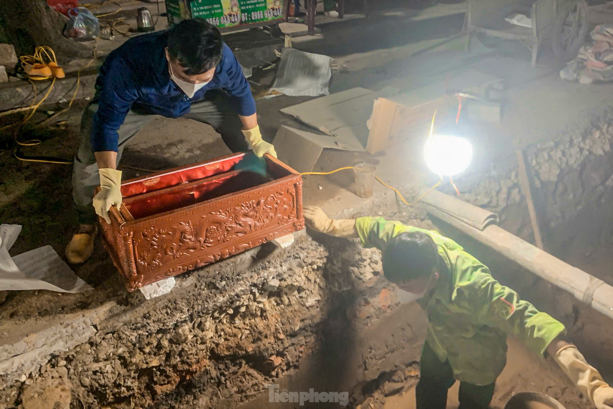 Hiện trường phát hiện 150 bộ hài cốt ở Hà Nội - 13