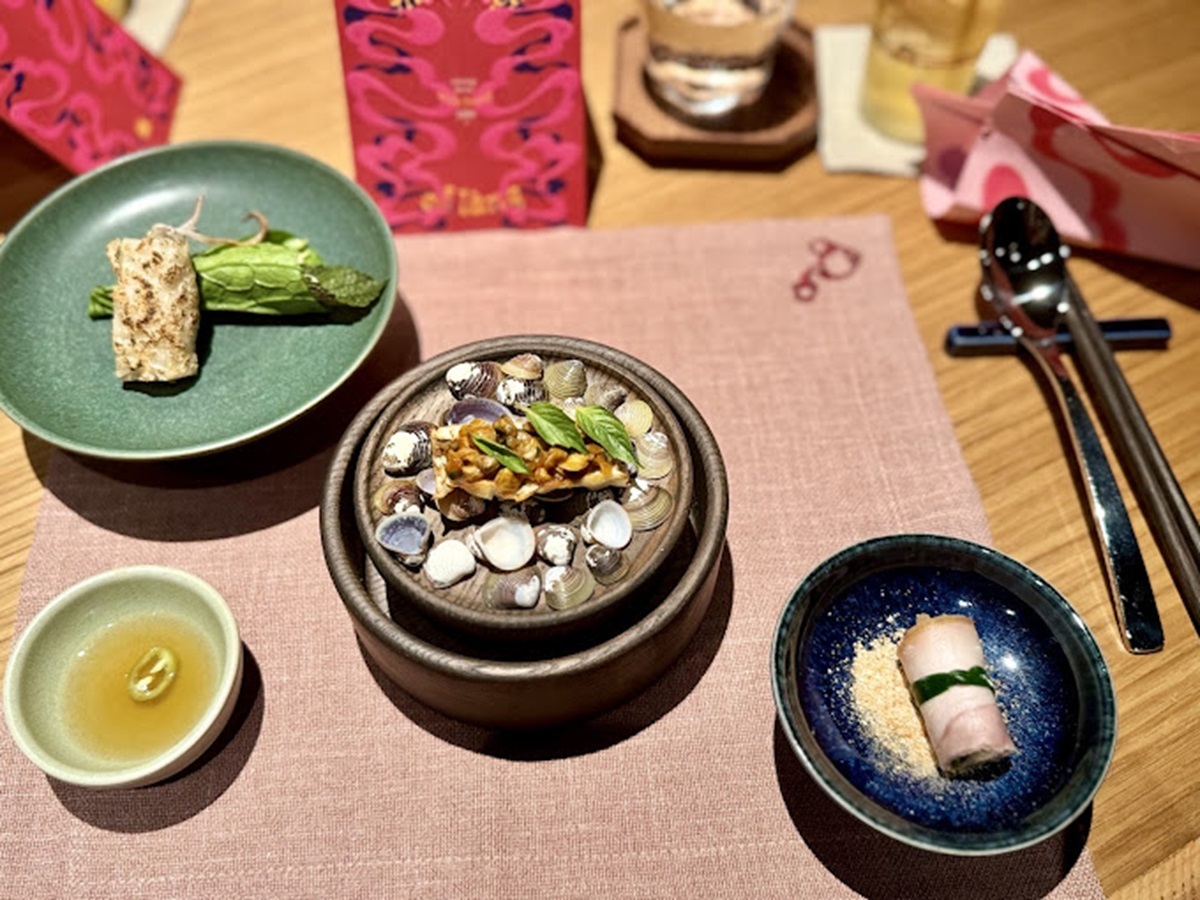 Cỗ làng 2,5 triệu đồng trong nhà hàng Michelin TP HCM - 2