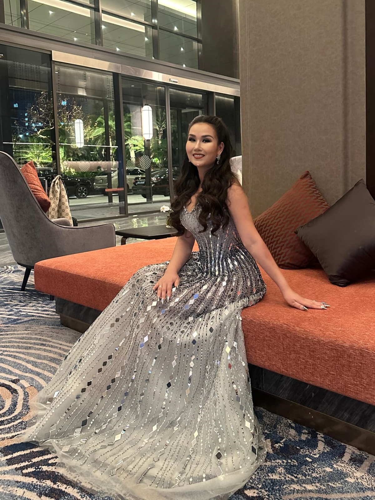 Võ Hạ Trâm amp;#34;bụng phẳng lìamp;#34; sau hai tháng sinh con - 3