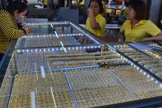 Giá vàng hôm nay của thế giới đi xuống