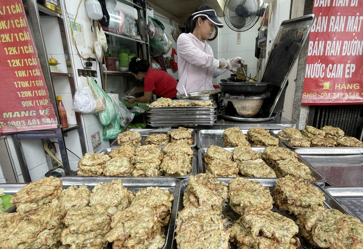 Hàng chả rươi truyền thống hơn 30 năm ở phố cổ - 5