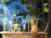 Tin tức - Sau khi thắp hương bao lâu thì hạ lễ?