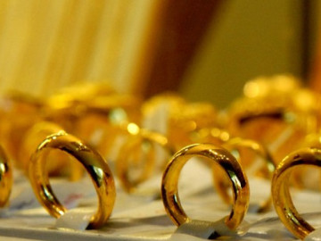 Giá vàng thấp nhất trong nửa tháng qua