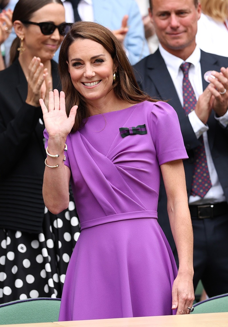 Vương phi Kate Middleton theo đuổi mốt nơ - 5