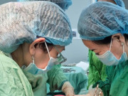 Bà bầu - Người phụ nữ 3 lần sinh mổ, có rối loạn kinh nguyệt vẫn không biết mình mang thai