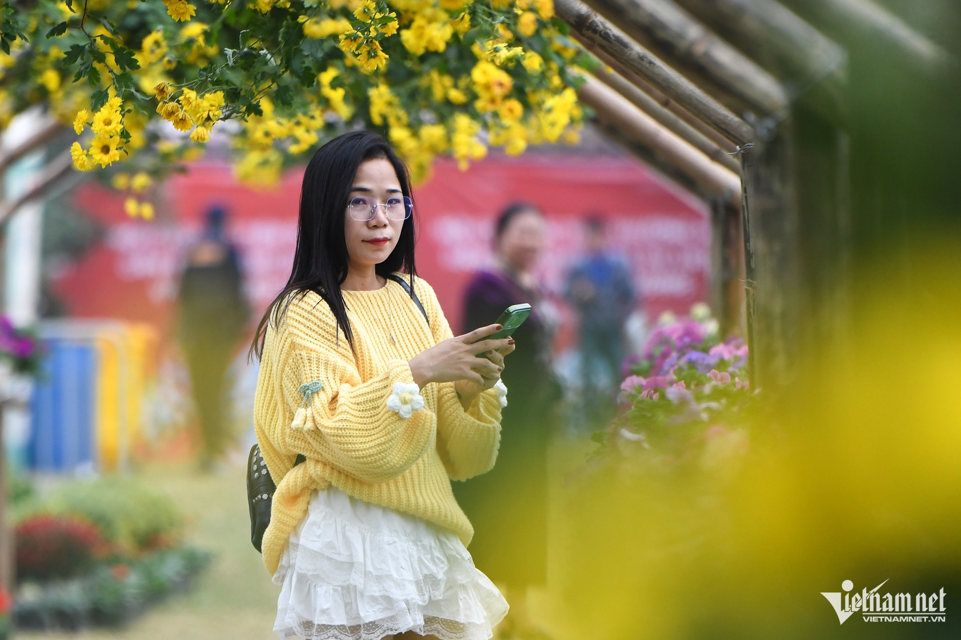 Hồng Duyên (du khách) chia sẻ: Tôi đã tới dự Festival hoa Mê Linh cả hai lần, thấy sự đầu tư và chỉn chu. Thực sự tự hào vì vùng đất Mê Linh có một sự kiện thú vị như này.