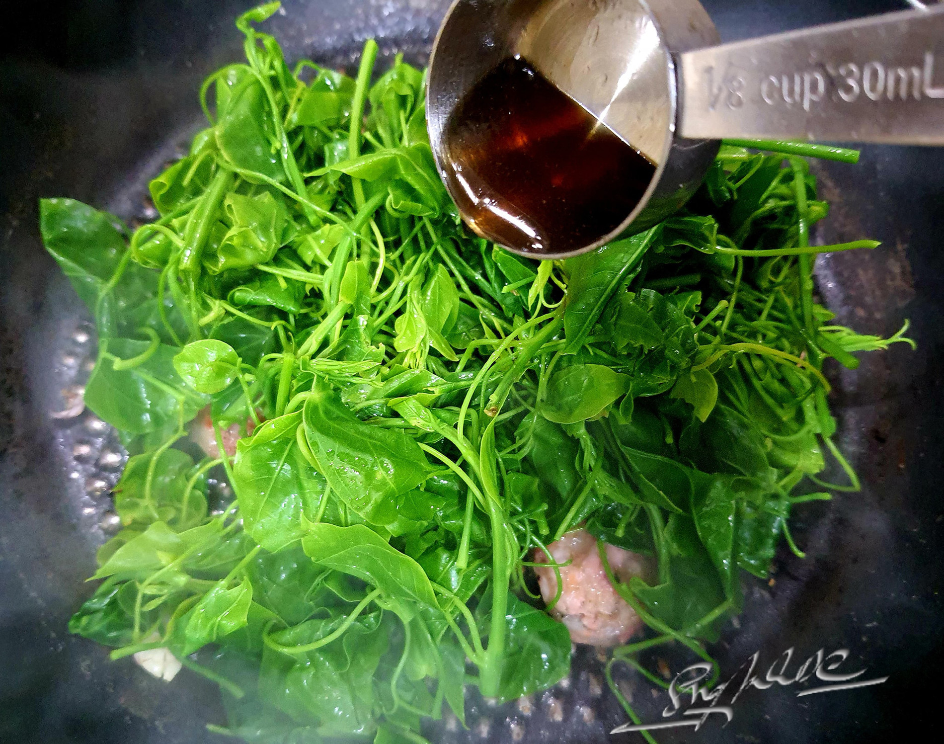 Đặc sản có tên 'bốc mùi' ở Bắc Kạn, khách sành ăn mua vài cân cho bõ thèm