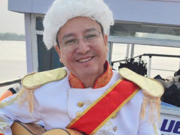 NSƯT Chí Trung: "Cát-xê phim Tết chỉ đủ đổ xăng"