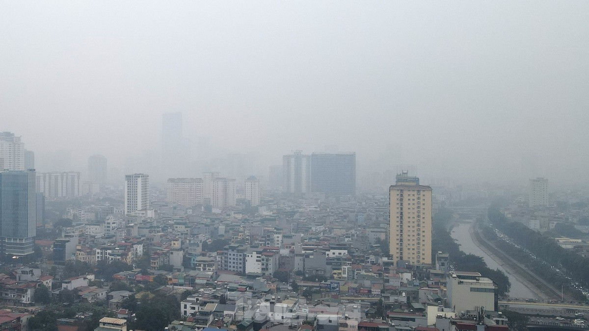 Dự báo chỉ số tia cực tím (UV): Hôm nay, chỉ số UV tại các quận, huyện của thành phố Hà Nội đạt ở mức 2 - 3, mức có nguy cơ gây hại thấp đến trung bình.