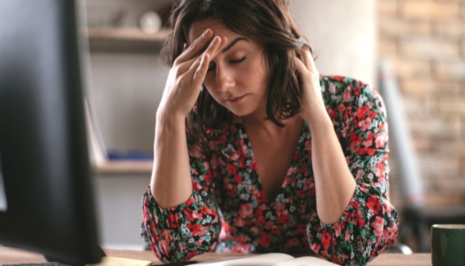 Việc tìm hiểu và xác định nguyên nhân gây mệt mỏi vô cùng quan trọng để bảo vệ sức khỏe về lâu dài. (Ảnh minh họa).