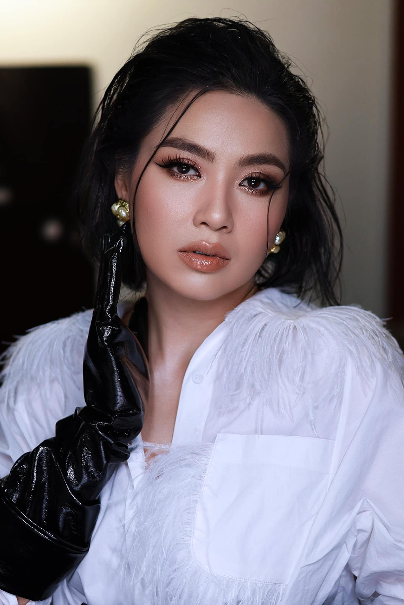 Nữ diễn viên Lê Khánh.