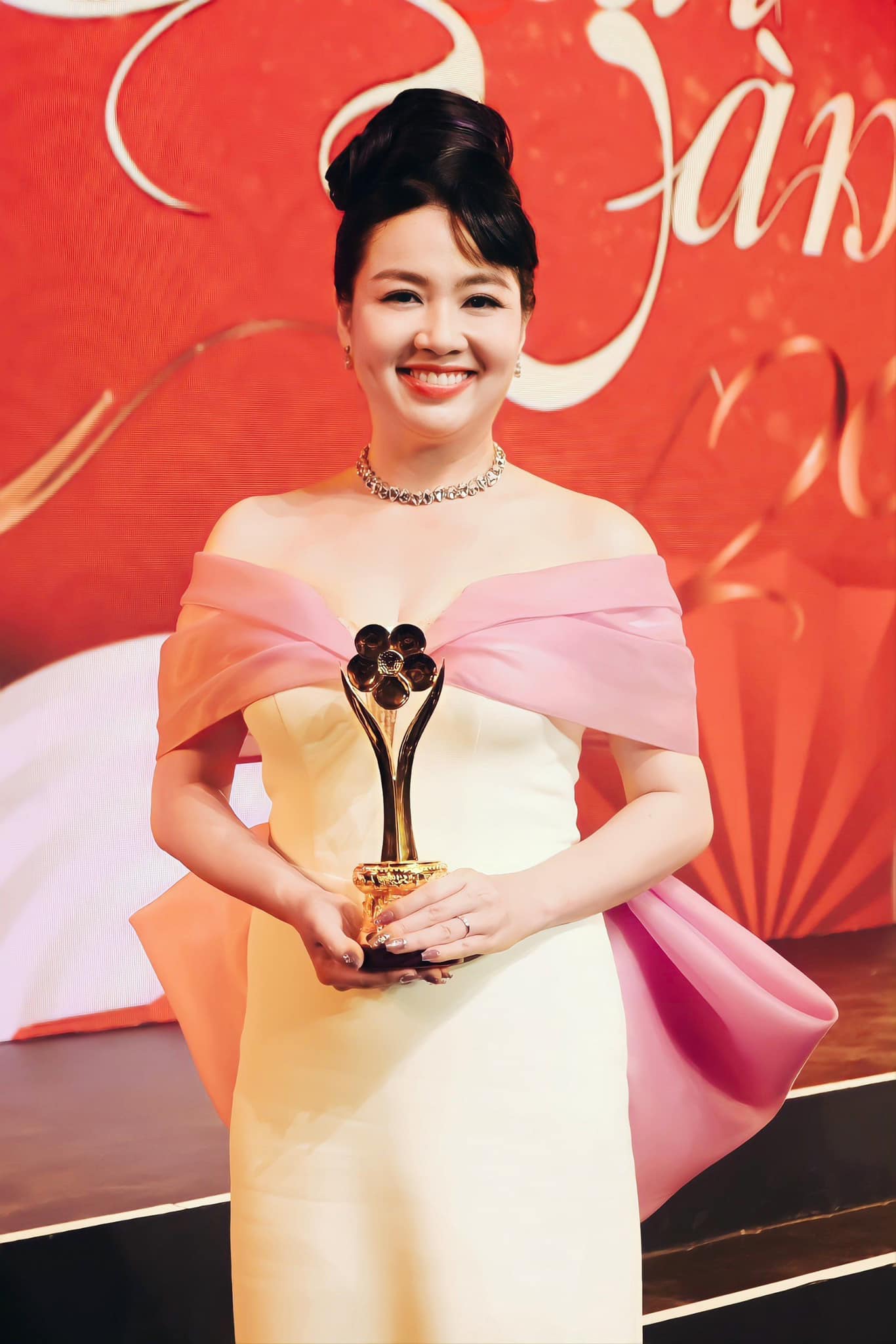 Lê Khánh là diễn viên thực lực của làng giải trí Việt.