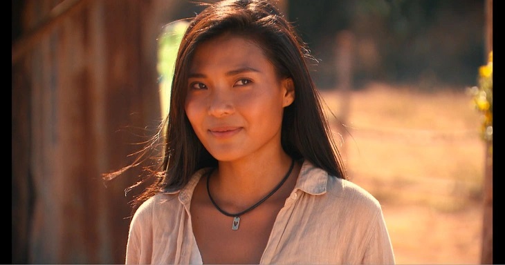 Thúy Diễm trong “Cát Đỏ”.