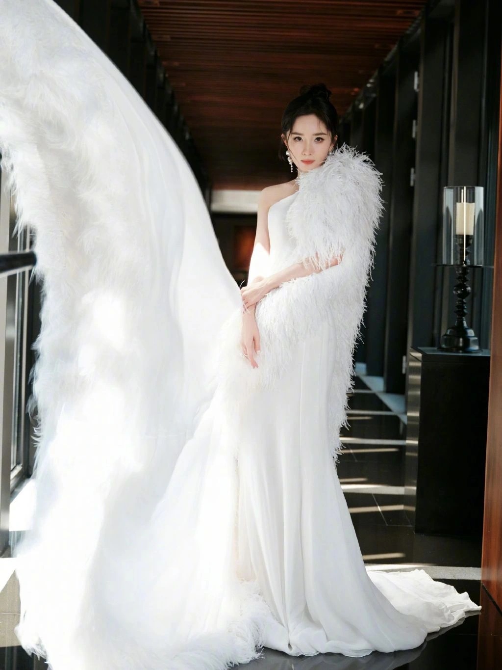 Nhiều thông tin cho rằng Dương Mịch đang muốn đón Tiểu Gạo Nếp về sống cùng mình.