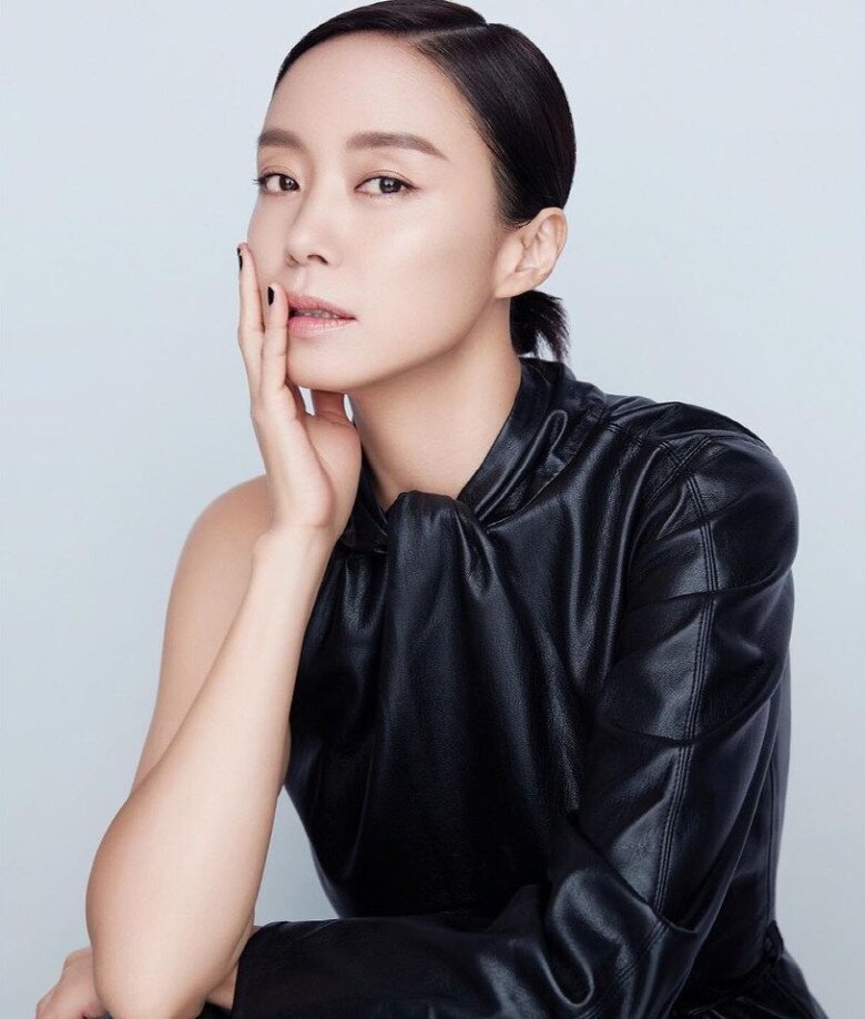 Jeon Do Yeon bị chê là “kém duyên”, “thô lỗ”.