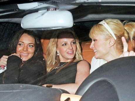 3 "nữ hoàng tiệc tùng" năm xưa: 2 cô an phận bên chồng doanh nhân, riêng "công chúa" bị các con "từ mặt"