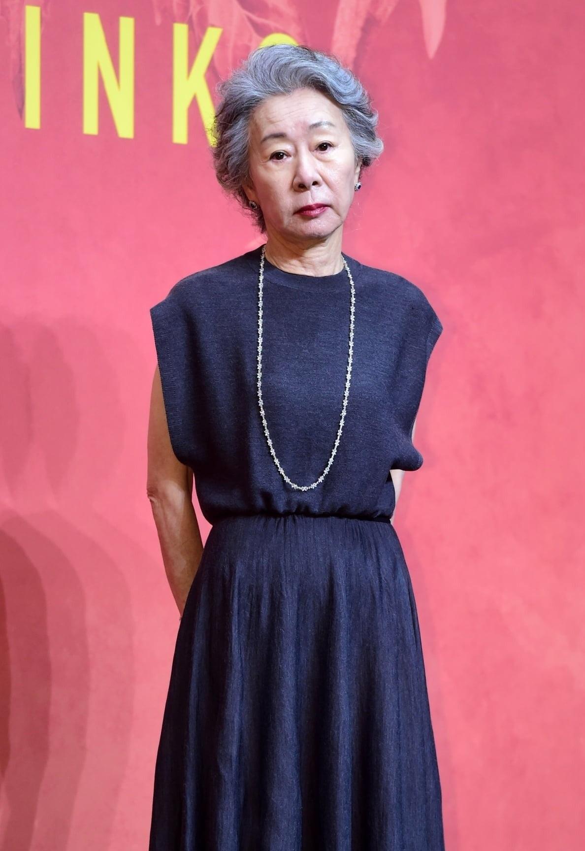 Youn Yuh Jung cũng bị đánh giá là “diễn viên cư xử tệ” với 18/51 phiếu bầu.