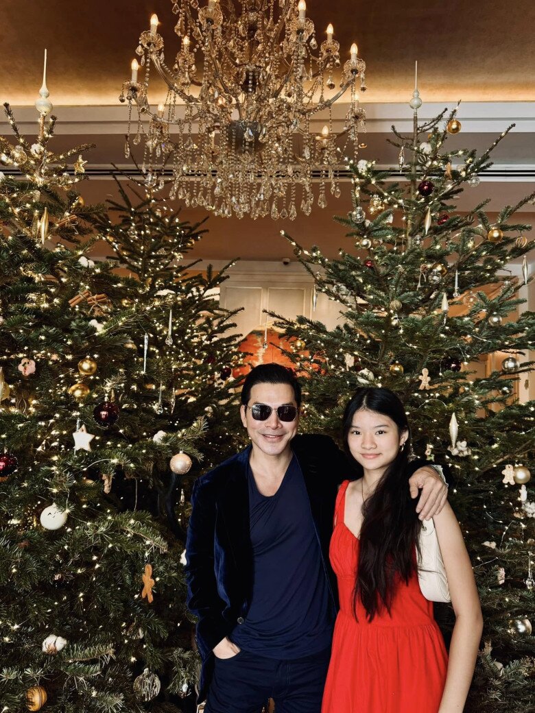 Sao Việt 24h: amp;#34;Bố bỉmamp;#34; Quang Minh than mệt, amp;#34;mất thời gianamp;#34; khi chăm con trai ở tuổi 65 - 13