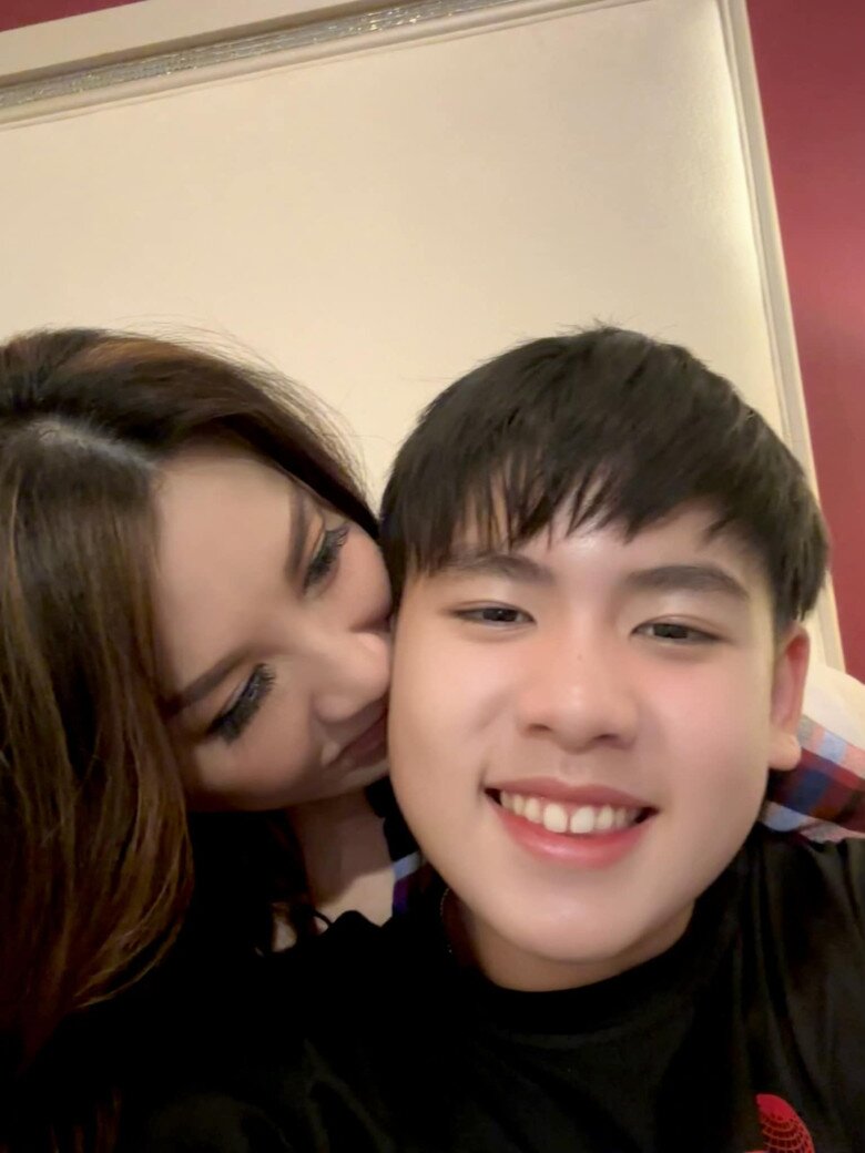 Sao Việt 24h: NSND Xuân Bắc tự hào đăng ảnh Bi Béo dạy em trai học, nhận xét quý tử amp;#34;che phủamp;#34; hết người em - 11