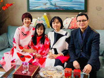 Nữ MC quyền lực nhất nhì VTV có chồng kiến trúc sư lại nấu phở giỏi, 2 con gái cách nhau gần 20 tuổi