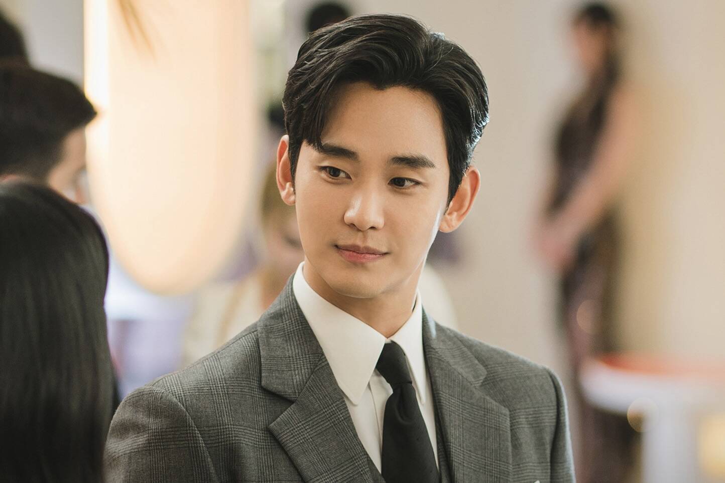 Kim Soo Hyun công khai nhắc tới Kim Ji Won.