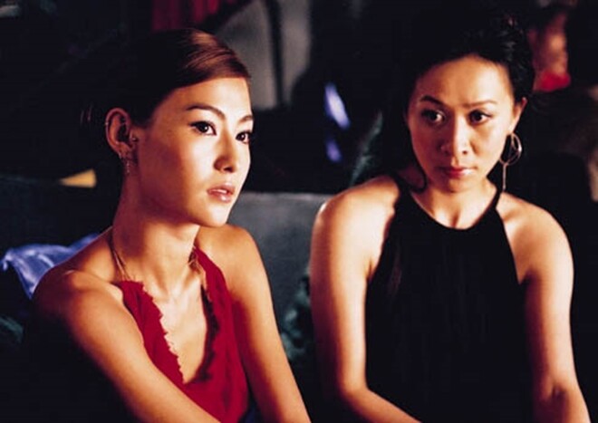 Lưu Gia Linh (phải) và Trương Bá Chi trong Sex and the Beauties.