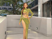 Hoa hậu Võ Lê Quế Anh bị so sánh mặc hở bạo giống Ngọc Trinh khi ra quốc tế