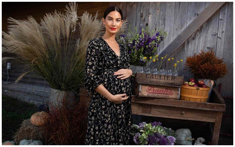 Có thể thấy rằng, trong thời kỳ mang bầu, Lily Aldridge vẫn rất rạng ngời và tràn đầy sức sống, vóc dáng của cô không thay đổi quá nhiều.
