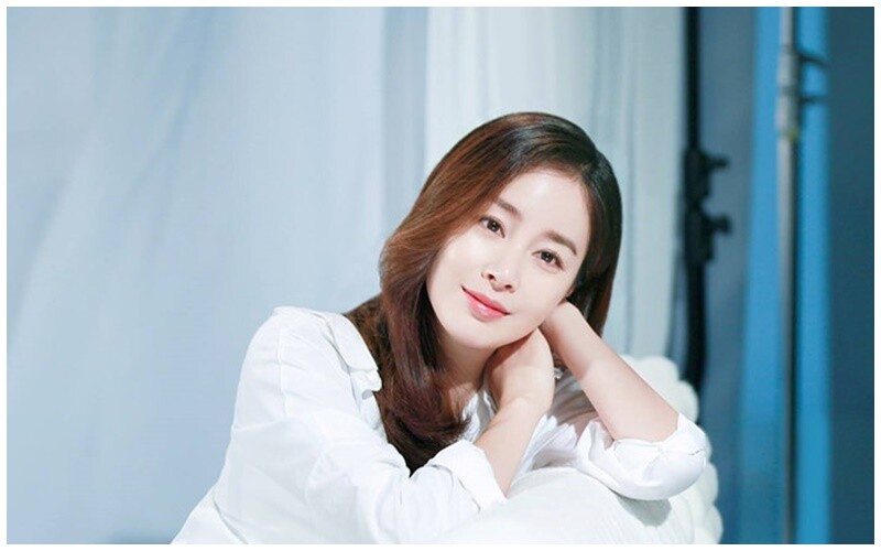 Kim Tae-hee cũng là nữ diễn viên đình đám một thời của xứ sở kim chi, được nhiều người hâm mộ. Cô kết hôn với nam nghệ sĩ nổi tiếng Bi Rain.
