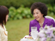 Yêu - Mệt mỏi về nhà sau giờ tan làm, thấy mẹ và vợ ngồi cười nói bên mâm cơm mà tôi kinh ngạc
