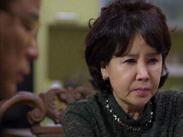 Có bầu trước cưới, mẹ chồng đi người không đến hỏi cưới, bố đẻ tôi chỉ tay nói câu này khiến mọi người hả hê