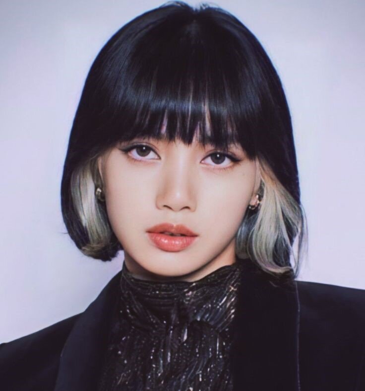 Đây cũng là kiểu tóc được Lisa BlackPink ưa chuộng khi trình diễn và ra sản phẩm âm nhạc mới. 