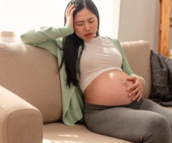 Vợ bị nghén nặng nhưng luôn có cảm giác thèm ăn. (Ảnh minh họa)