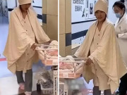 Bà bầu - Sản phụ vừa đẻ xong tự đẩy xe nôi ra khỏi phòng sinh, câu chuyện phía sau khiến ai cũng nghẹn ngào