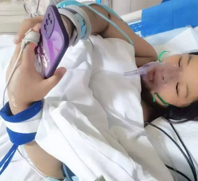 Sau hơn 10 ngày nỗ lực điều trị, Ngô Sương vẫn không qua khỏi.