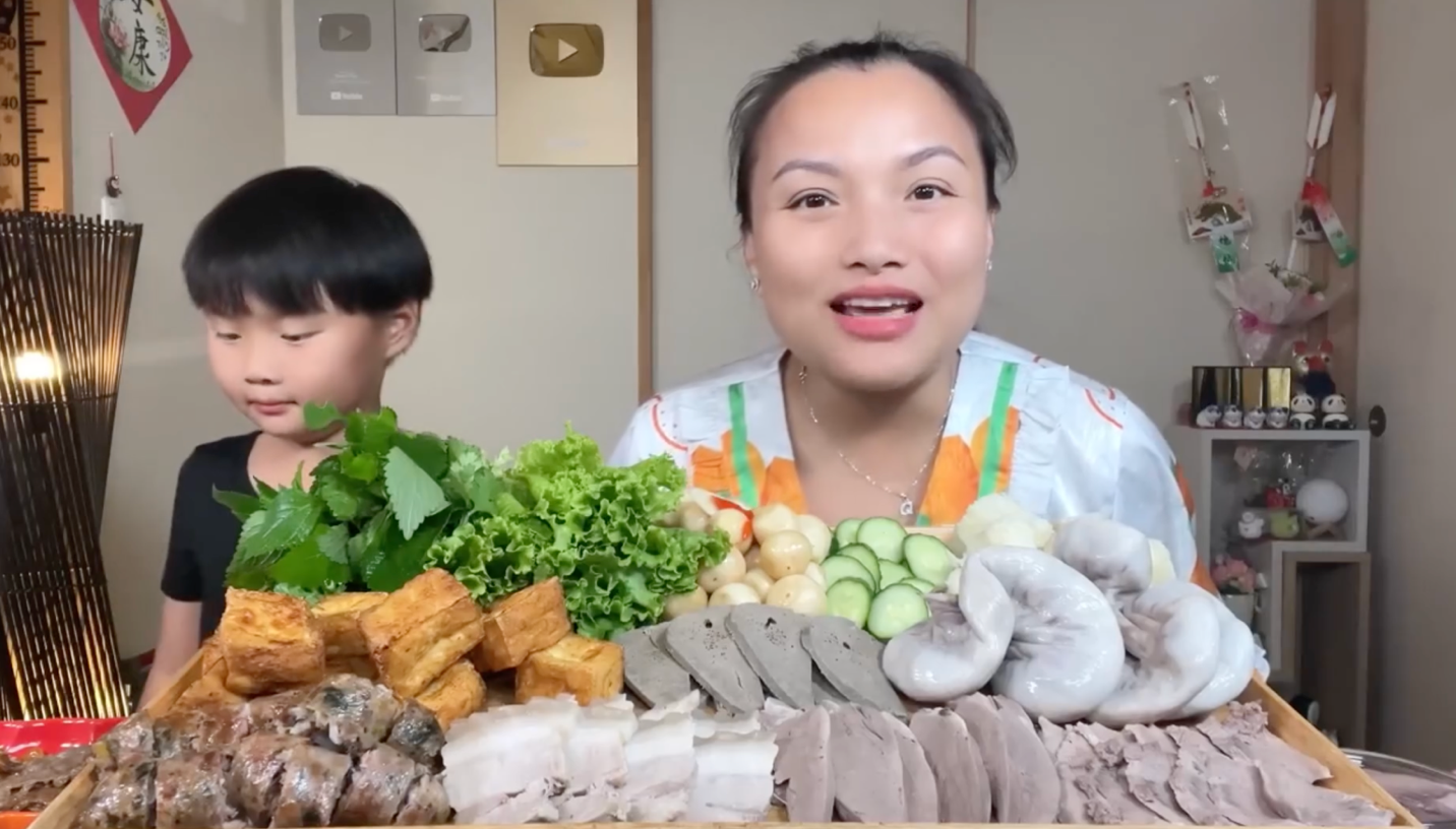 Bún đậu mắm tôm.