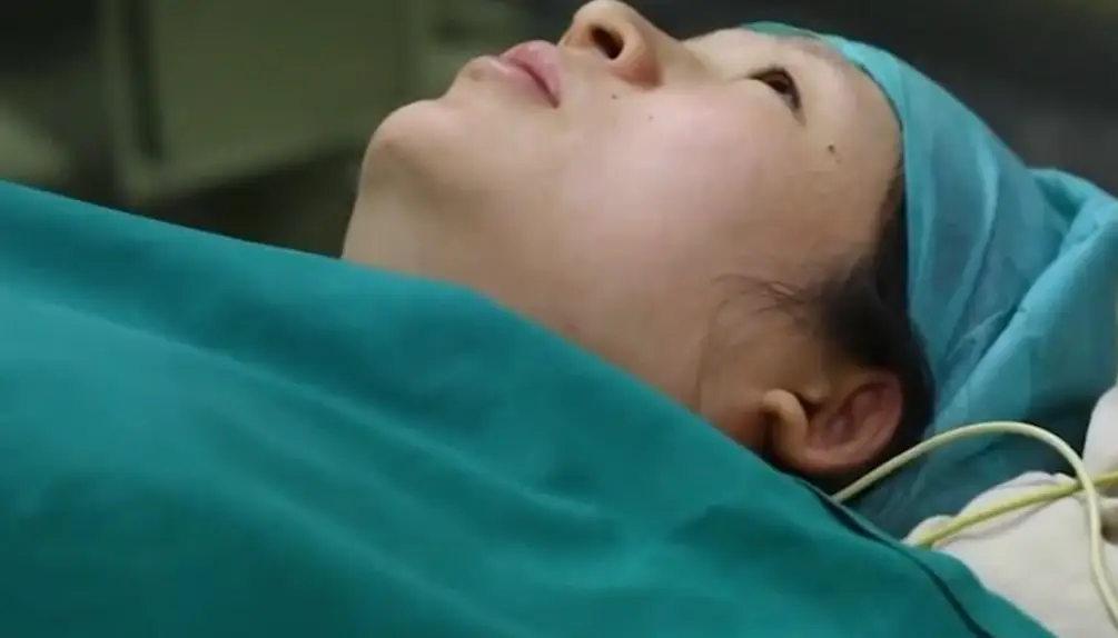 Chị Phùng bị huyết áp cao khi mang thai.