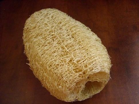 Trong những tháng cuối thai kỳ, mẹ bầu nên chuẩn bị trước một vài quả mướp to, phơi khô.