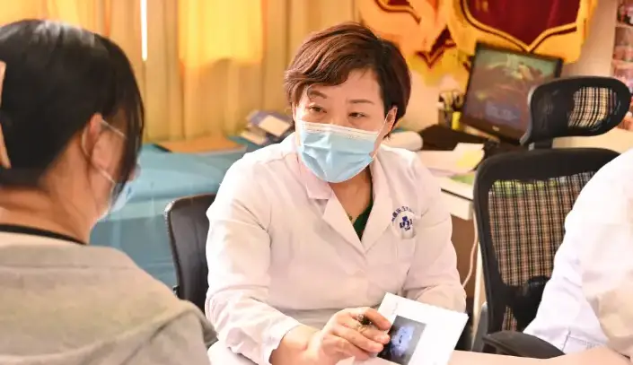 Dù đi chữa trị hiếm muộn khắp nơi nhưng vợ chồng Diệp Mộng Ngữ đều không có hy vọng.