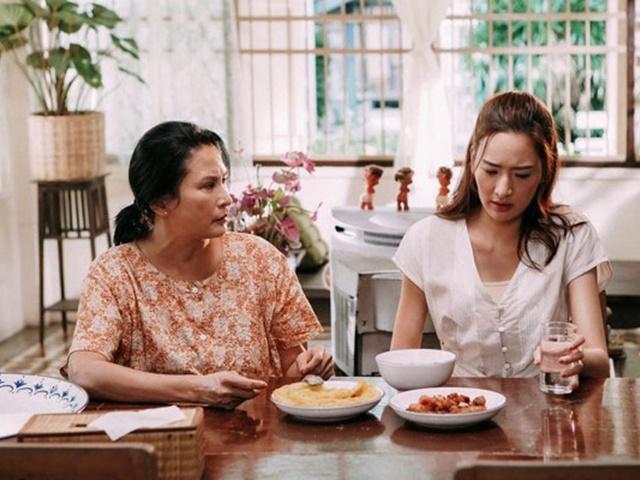 Được mẹ bênh nên vợ tôi vui lắm. (Ảnh minh họa)