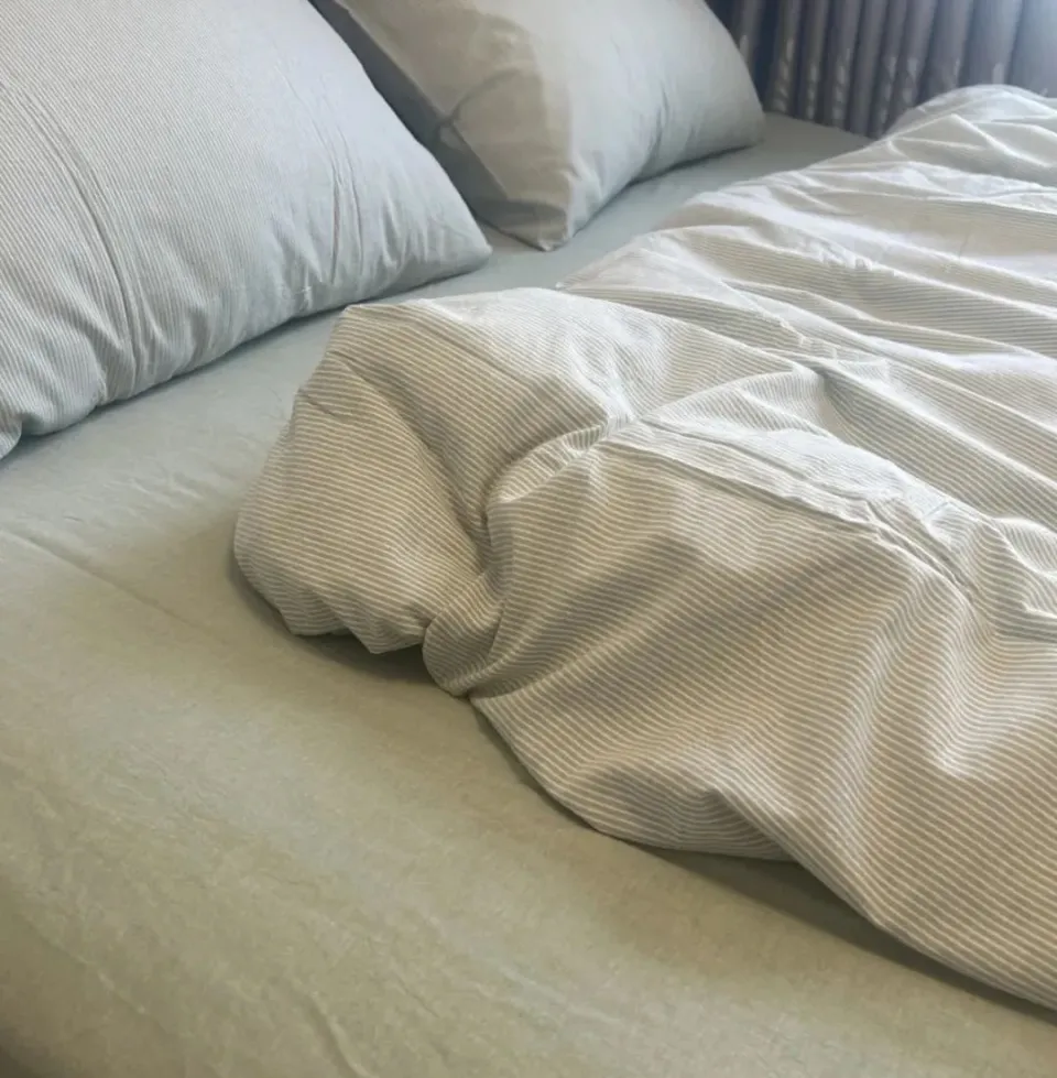 Mua lẻ sản phẩm chăn ga gối với số lượng ít sẽ hữu ích hơn là mua thật nhiều bộ.