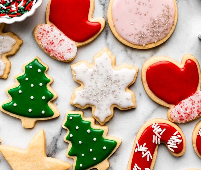 Tham khảo video hướng dẫn cách làm bánh quy Giáng sinh (Nguồn: sallysbakingaddiction)