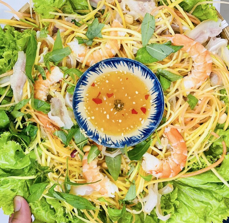 Image of salad presentation