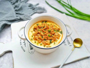 Bếp Eva - Trứng chiên mãi cũng chán, đem nấu kiểu này với thịt băm được món nóng hổi, mềm béo cực giàu dinh dưỡng